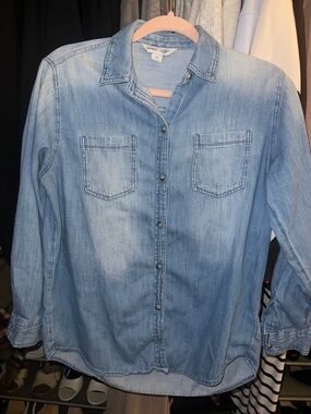 Old Navy Light Blue Boyfriend Denim Shirt
